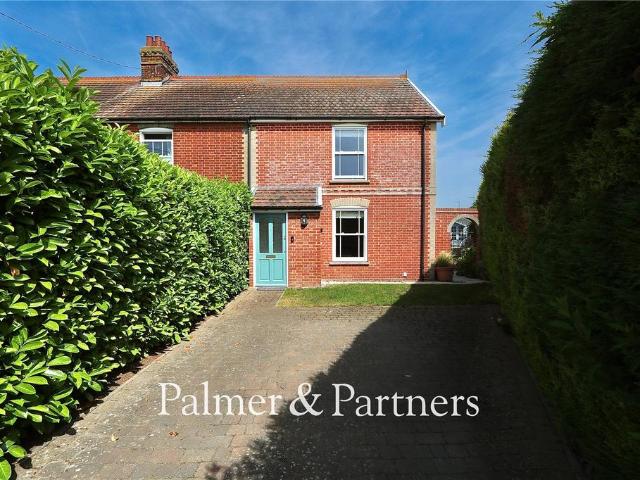 House for sale in Chelmondiston, Suffolk