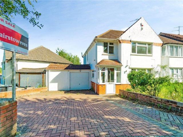 House for sale in London Borough of Croydon, Selsdon