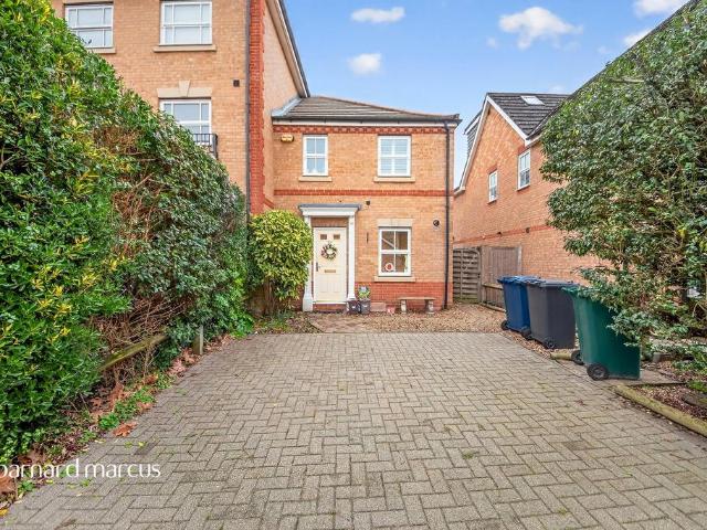 House for sale in London Borough of Barnet, Greater London
