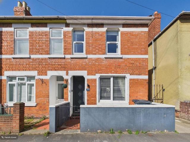 House for sale in Gloucester, Gloucestershire