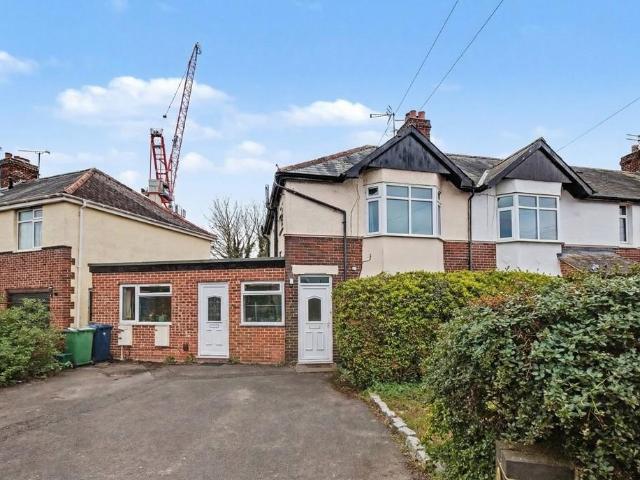House for sale in Cowley Airfield, The Slade