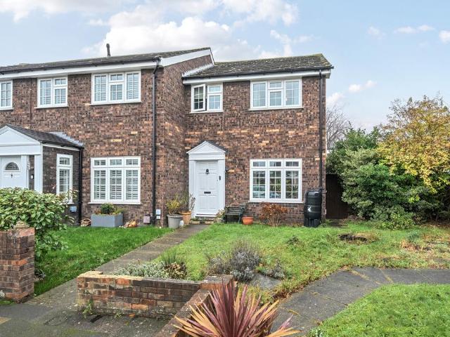 House for sale in Blackfen, Greater London
