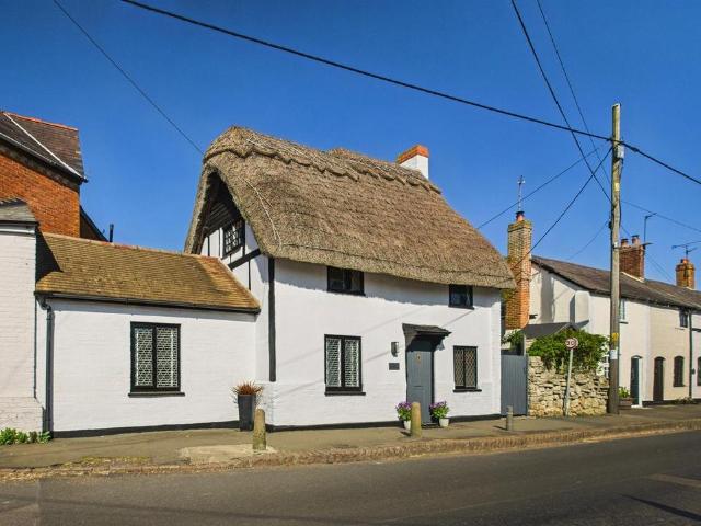 House for sale in Quainton