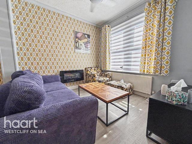 House for sale in Alton Barnes, Essex