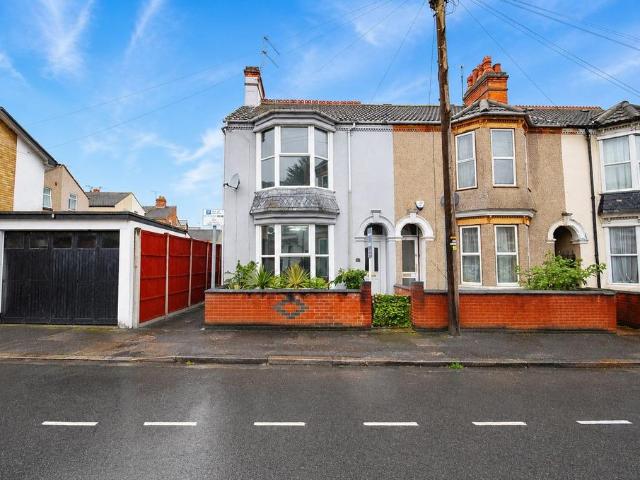 House for sale in New Bilton, Warwickshire