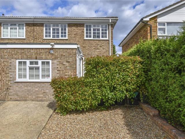 House for sale in Finchampstead