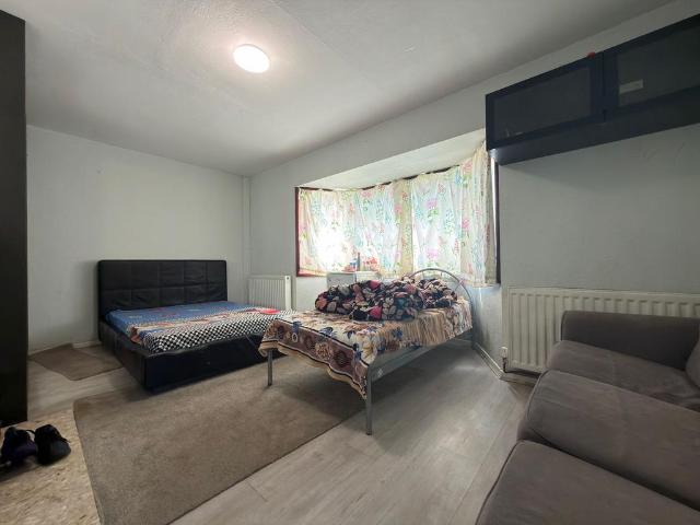 House for sale in London Borough of Hounslow, Greater London