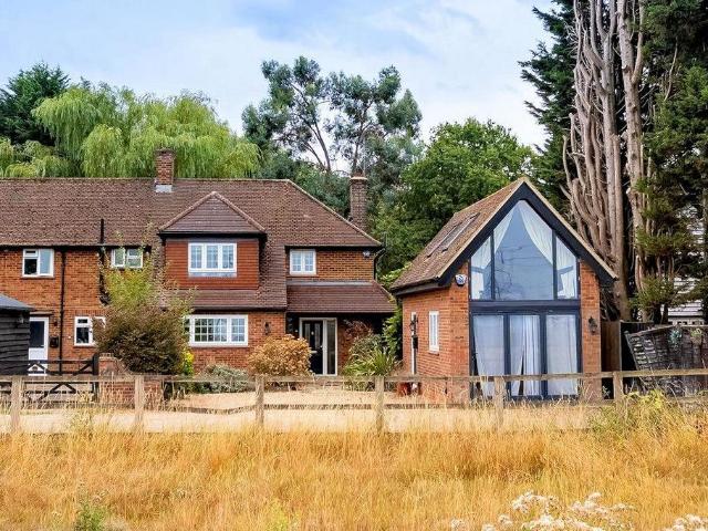 House for sale in Ivy Chimneys, Epping