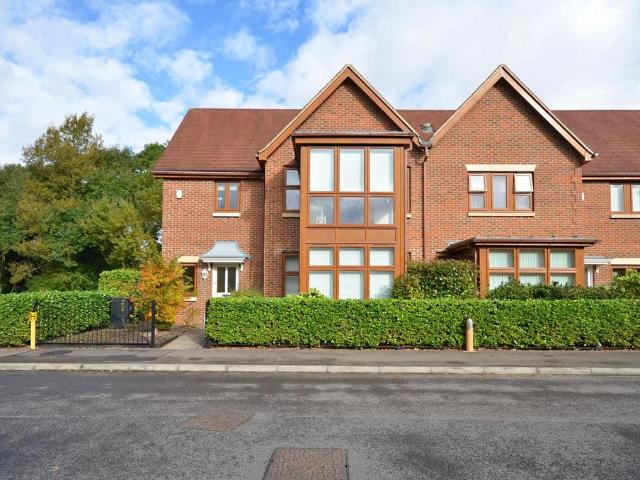 House for sale in Pennypot, Woking