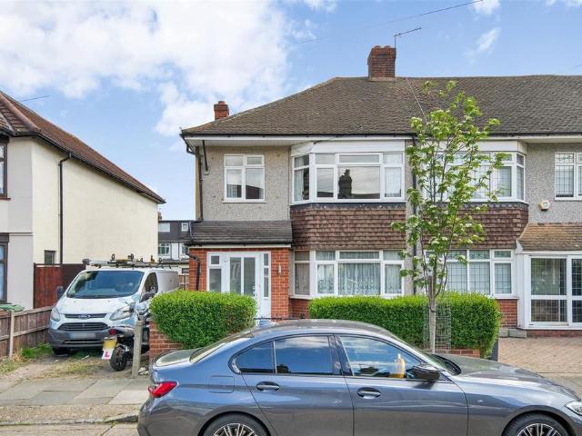 House for sale in Marks Gate, Greater London
