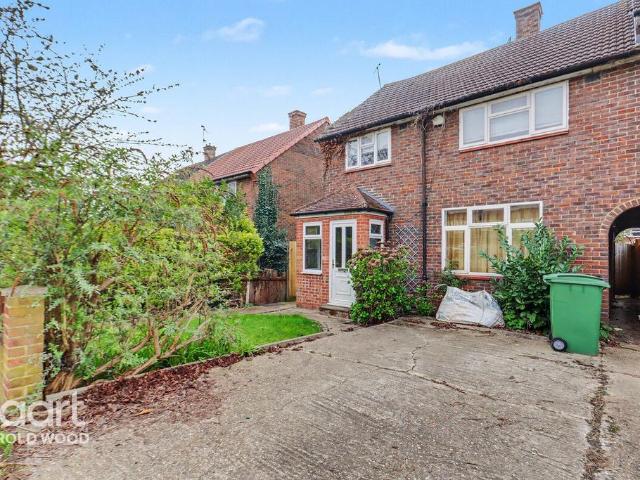 House for sale in Harold Hill, Greater London