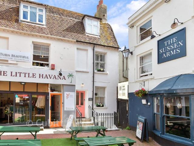 House for sale in Queen's Park, Brighton & Hove
