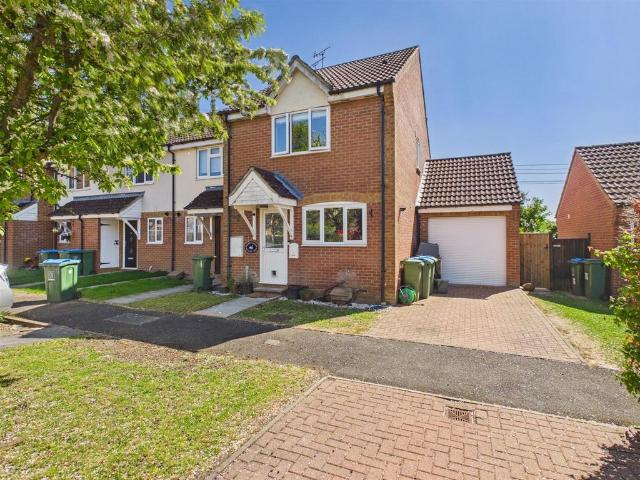 House for sale in Watermead, Buckinghamshire