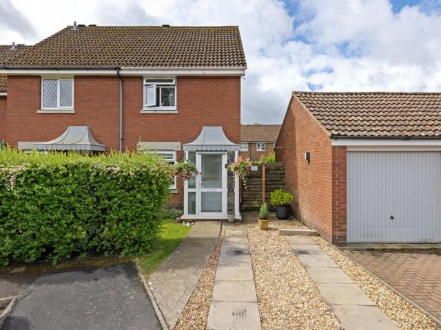 House for sale in Spring Vale, Hampshire