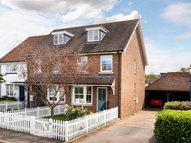 House for sale in Sandown Park, Kent