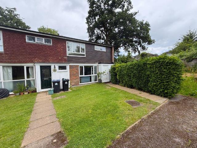 House for sale in Fole, Surrey