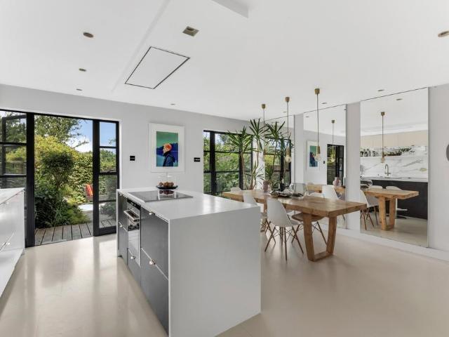 House for sale in Shepherd's Hill, Greater London