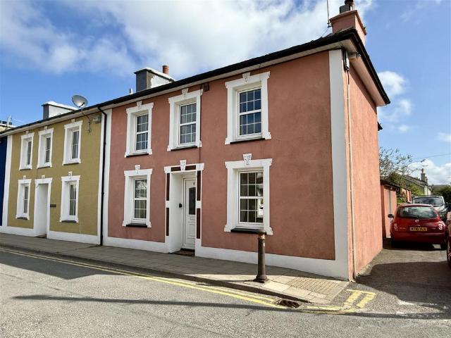 House for sale in Aberaeron, Wales