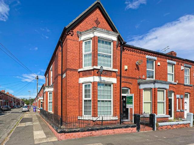 House for sale in Calderstones