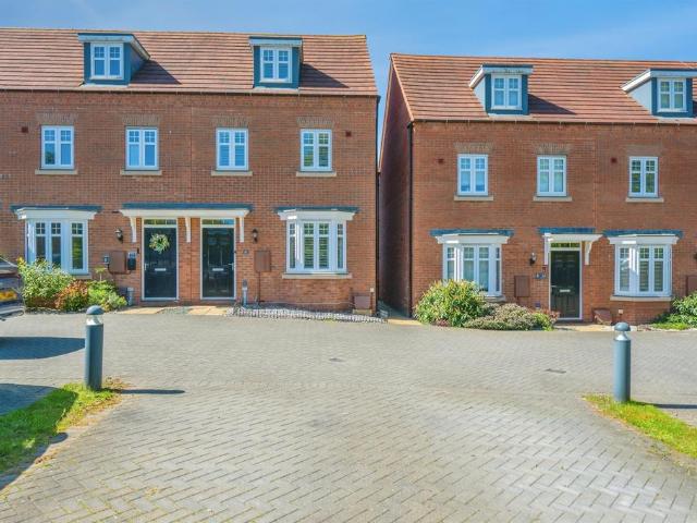 House for sale in Drakelow Park, Egginton