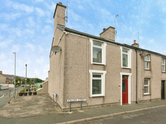 House for sale in Porth-y-Felin, Holyhead