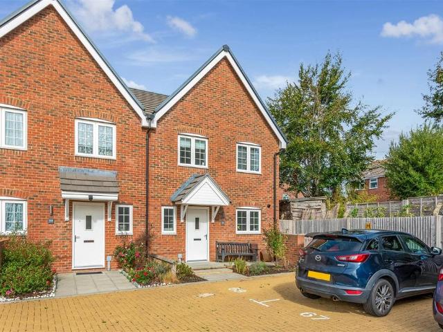 House for sale in Chichester, Littlecote