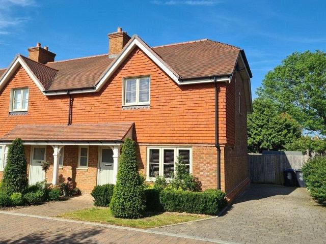 House for sale in Pachesham Park, Surrey