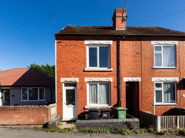 House for sale in Nuneaton, Nuneaton and Bedworth