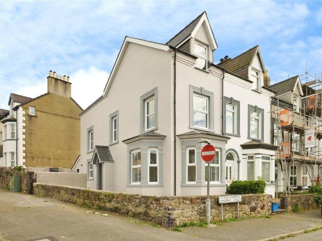 House for sale in Caernarfon