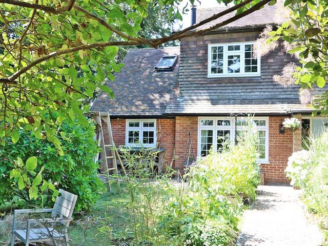 House for sale in Berrick Salome, Oxfordshire
