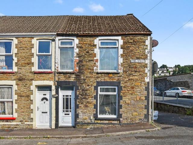 House for sale in Cimla, Neath