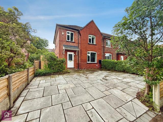 House for sale in Dunham Town, Trafford