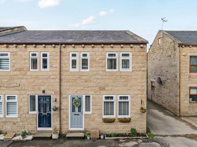 House for sale in Calverley, West Yorkshire