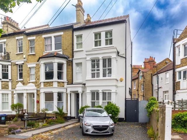 House for sale in Alton Barnes, Essex