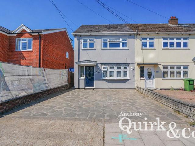 House for sale in South Hornchurch, Greater London