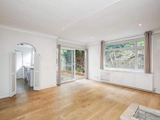 House for sale in London Borough of Lambeth, Greater London