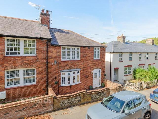 House for sale in The Butts, Kent