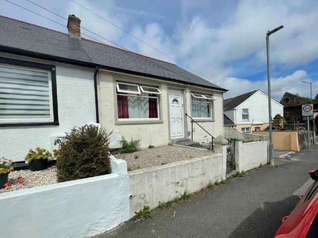 House for sale in Roseworthy, Cornwall