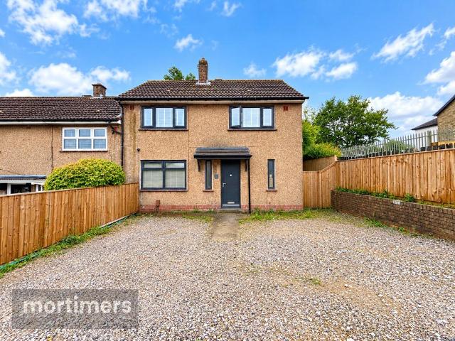 House for sale in Queen's Park, Guide