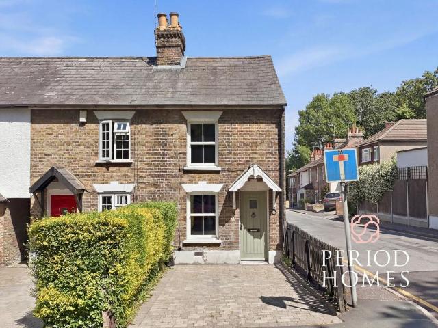 House for sale in Navestock Side, Essex