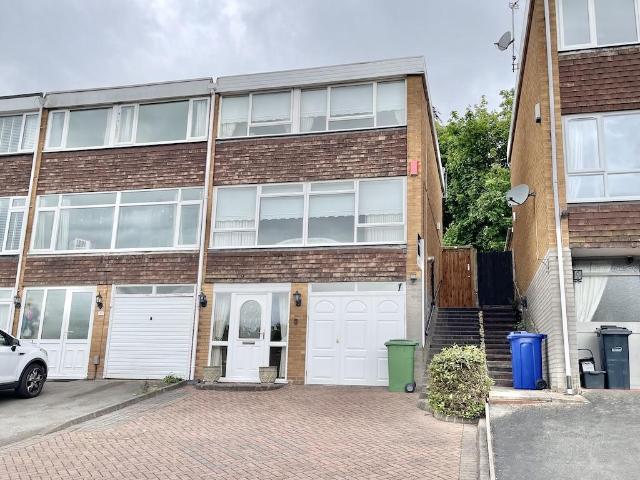 House for sale in Stourbridge, West Midlands