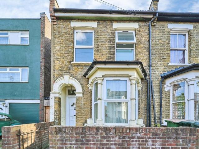 House for sale in West Ham, Greater London