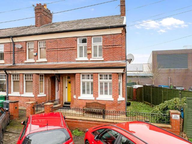 House for sale in Georgia, Greater Manchester