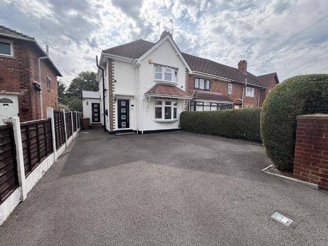 House for sale in Bloxwich, West Midlands