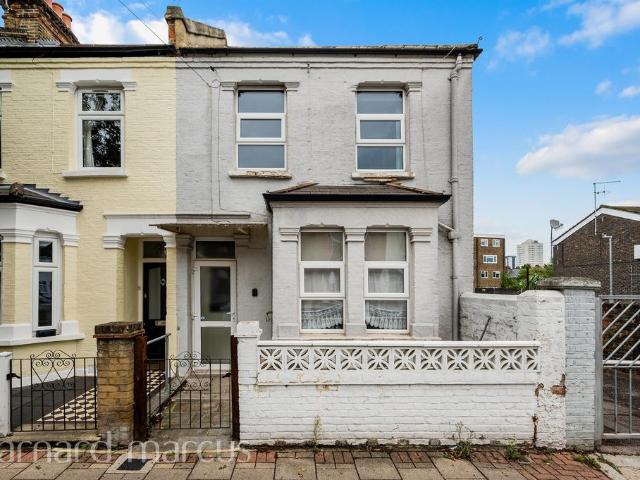 House for sale in Earlsfield, Greater London