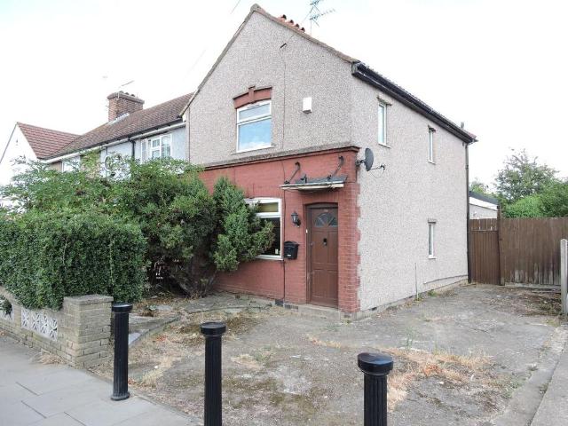 House for sale in Ponders End, Greater London