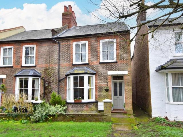 House for sale in Batchworth, Hertfordshire