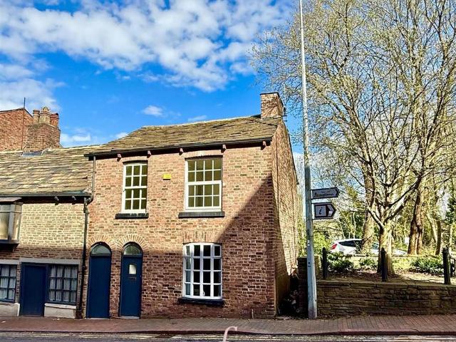 House for sale in Hurdsfield, Macclesfield
