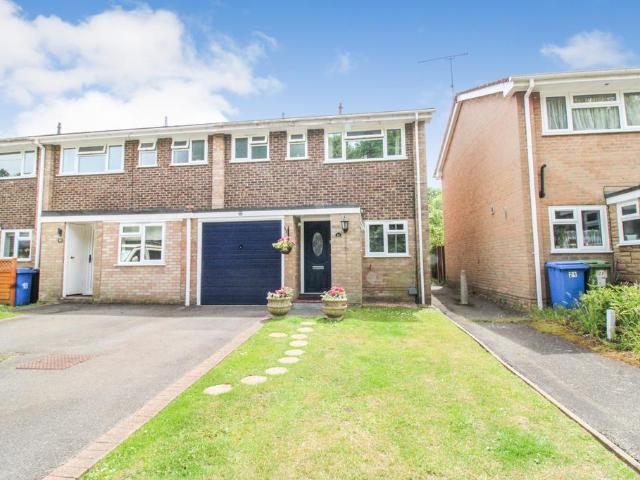 House for sale in Farnborough, Hampshire