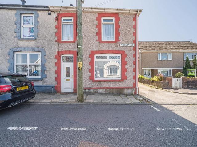 House for sale in Brynna, Wales